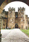 Alnwick-02tn.jpg (25360 bytes)