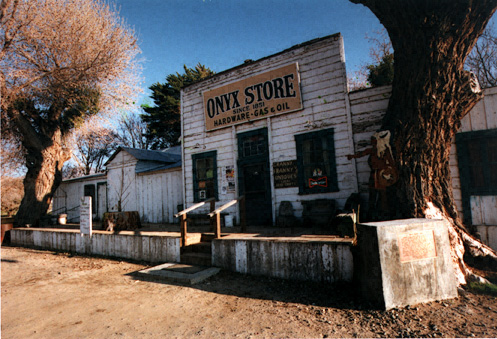 Onyx Store - Stop In
On Your Way Up To Kernville