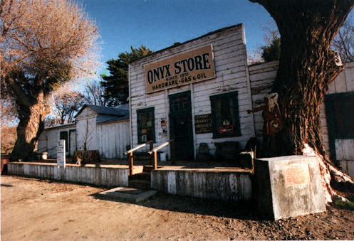 Onyx Store - Stop In
On Your Way Up To Kernville