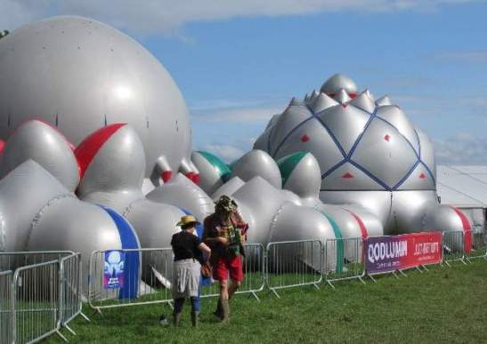 Outside the Qodlumin Luminarium
