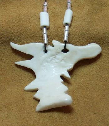 backDragonSM.jpg (25000 bytes)