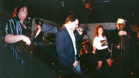 whosmaribeth.jpg (44018 bytes)