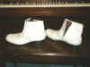 whiteboots.jpg (74431 bytes)