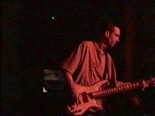 bass.JPG (11762 bytes)