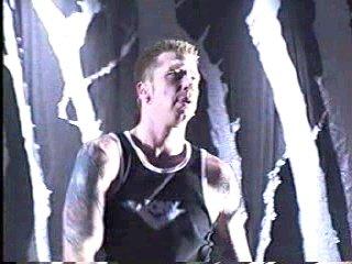 drums.JPG (17346 bytes)