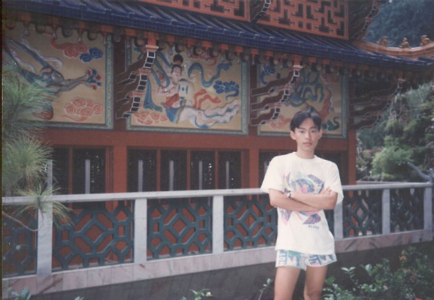 lock3.jpg (85963 bytes)