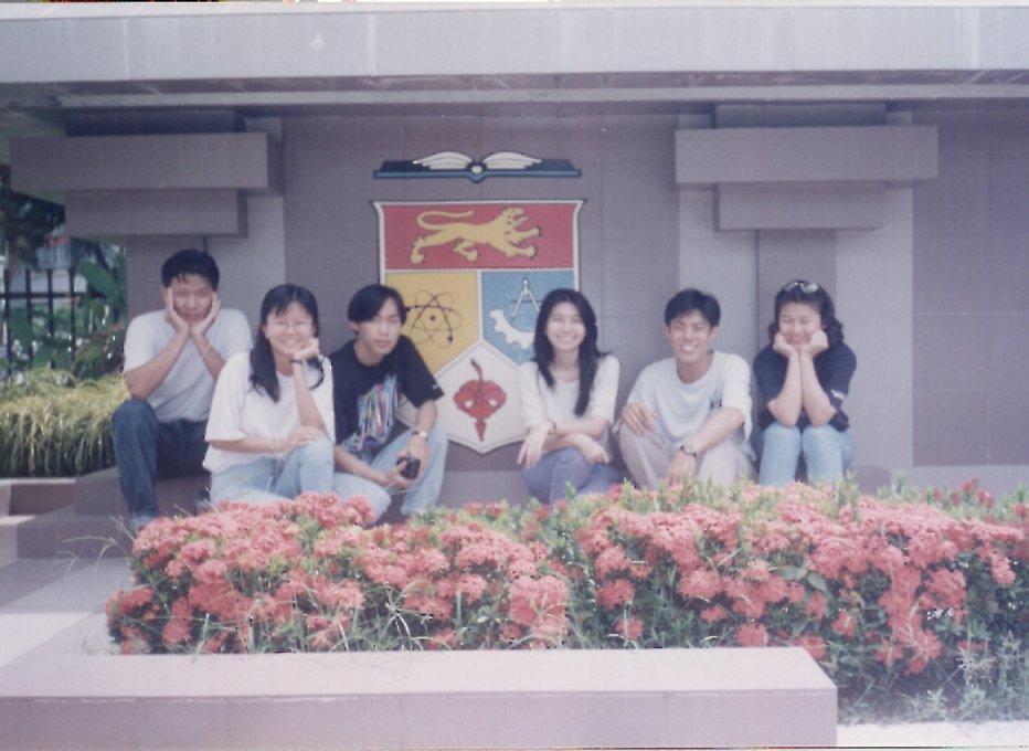 ukm2.jpg (93698 bytes)