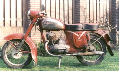 03-175.jpg (37263 bytes)