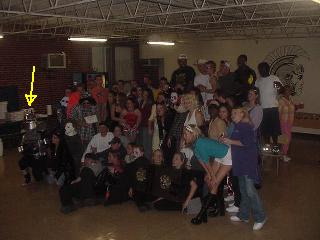 tmbhw2001group.jpg (14444 bytes)