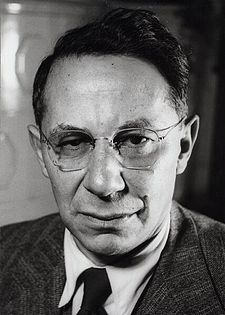 Photo of Tadeusz Reichstein, Nobelist