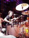 grohl_drums.jpg (76290 bytes)