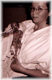 Karin holding Søren