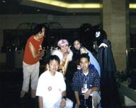 Wai wai!  A group pic of all of us!