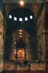 rome_stpetes_basilica_interior.JPG (53545 bytes)