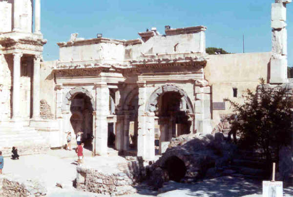 ephesus 2.jpg