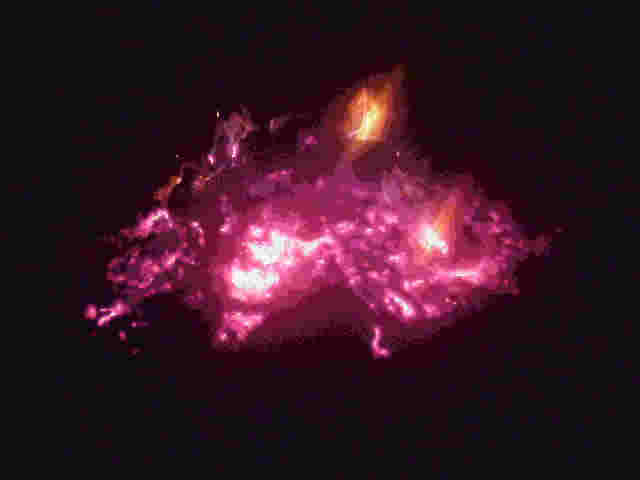 Die letzten zngelnden Flammen deuten bereits wieder unmissverstndlich auf den noch vor dem endgltigen Erlschen des Feuers auf die nchste Wehrnacht hin.