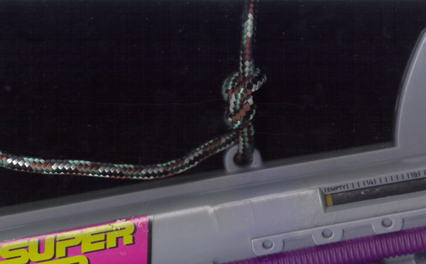 supersoakerstrap3.JPG (46406 bytes)