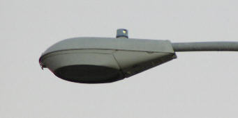 A GE M-400A2 Full Cutoff, 200 watt HPS, Santa Cruz, CA. Photo taken by me.