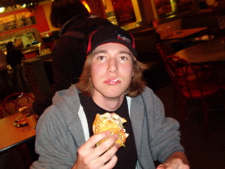 tomeating.JPG (127177 bytes)