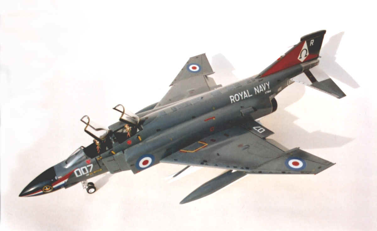 phantom_01.jpg (41309 bytes)