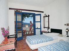 Elpida Hotel in Istro