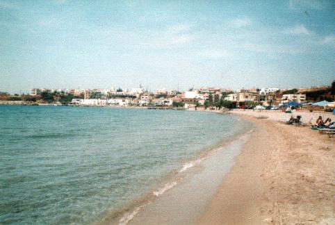 Het strand van Analipsi.