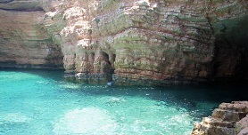 De blauwe lagune van Koufonissia