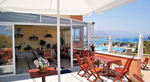 Kanakis Apartments in Petres Beach, Crete, Kreta.