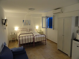 Milos, Heliotropio Hotel in Pollonia