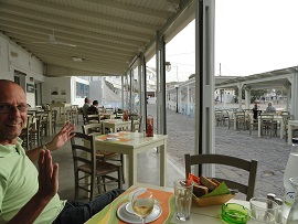 Milos, Gialos Restaurant in Pollonia
