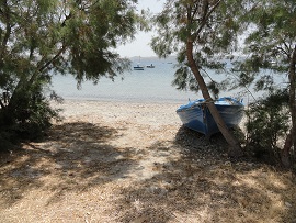 Milos, Lagada Beach in Adamas