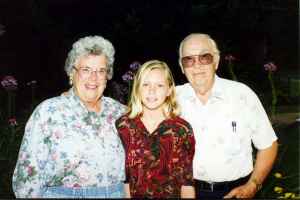 Neils, Dottie & Anna Lee.jpg (45k)