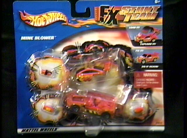 Hot Wheels Crashers 2 Double Damage Crash & Smash Vehicle Toy Car Set