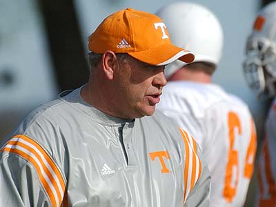 Phillip Fulmer resigns to take job with the Titans; coaching search ...