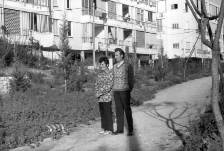 Ilana and Gershon stroll in their neighbourhood