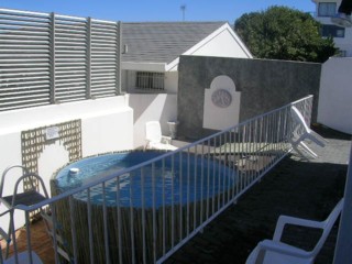 Personal plunge pool