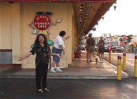 Sue-On ~ Steve ~ Brian and the Spargurs entering Jerry's Deli