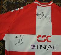 Por Daniel, Roberto Heras (left) Johan Bruyneel, USPS Team Director (top)