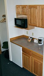 kitchenette in Aurora Inn