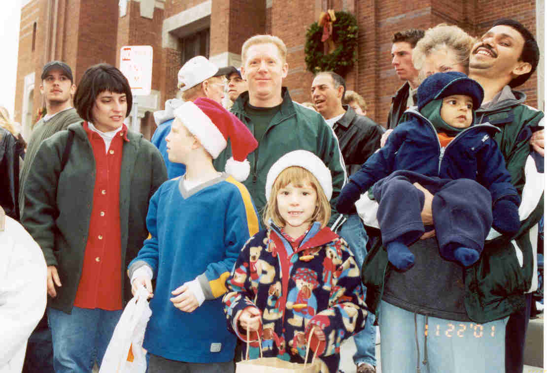 Gundu with Greg, Donna, Connor, Kenzie at Santa claus Parade