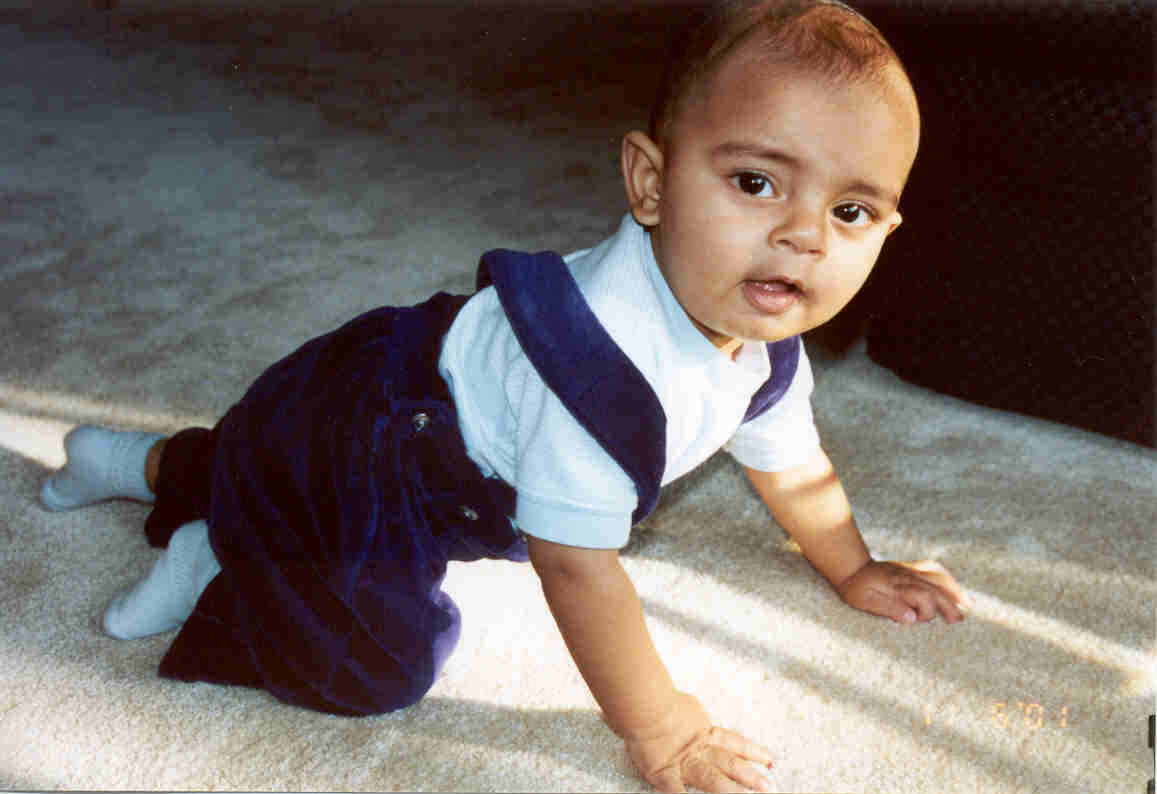 Gundu crawling