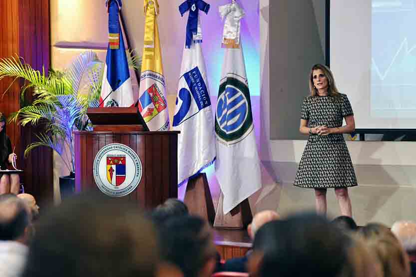 Charla Ligia Bonetti PUCAMAIMA