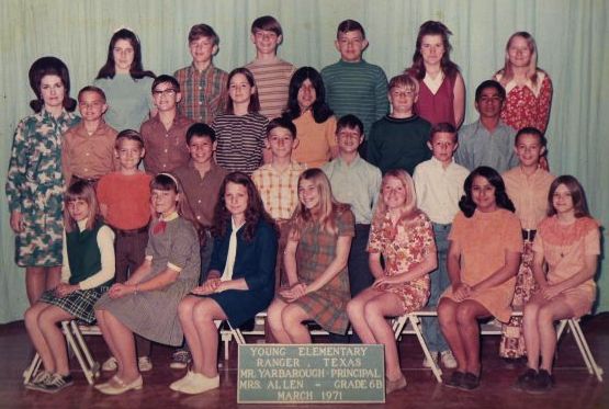 RHS Class of 1976 at Young School in 6th grade