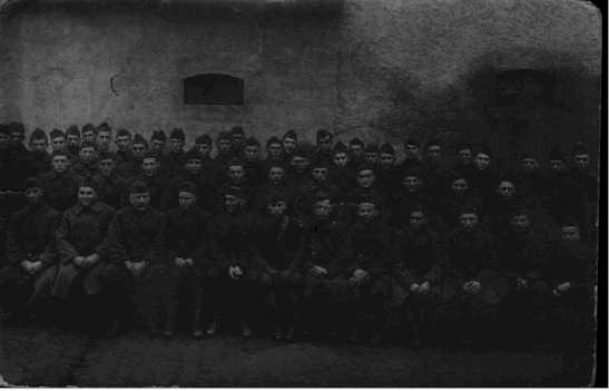 Edgar Leon Messinger is on the back row , last one on the right.