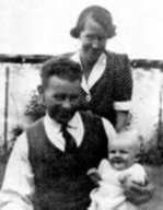 Image of mumdadme1.JPG