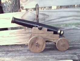 This cannon belongs to the garrison and was used to during opening ceremonys.