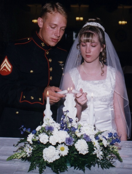 Jamie&Justin lighting the unity candle