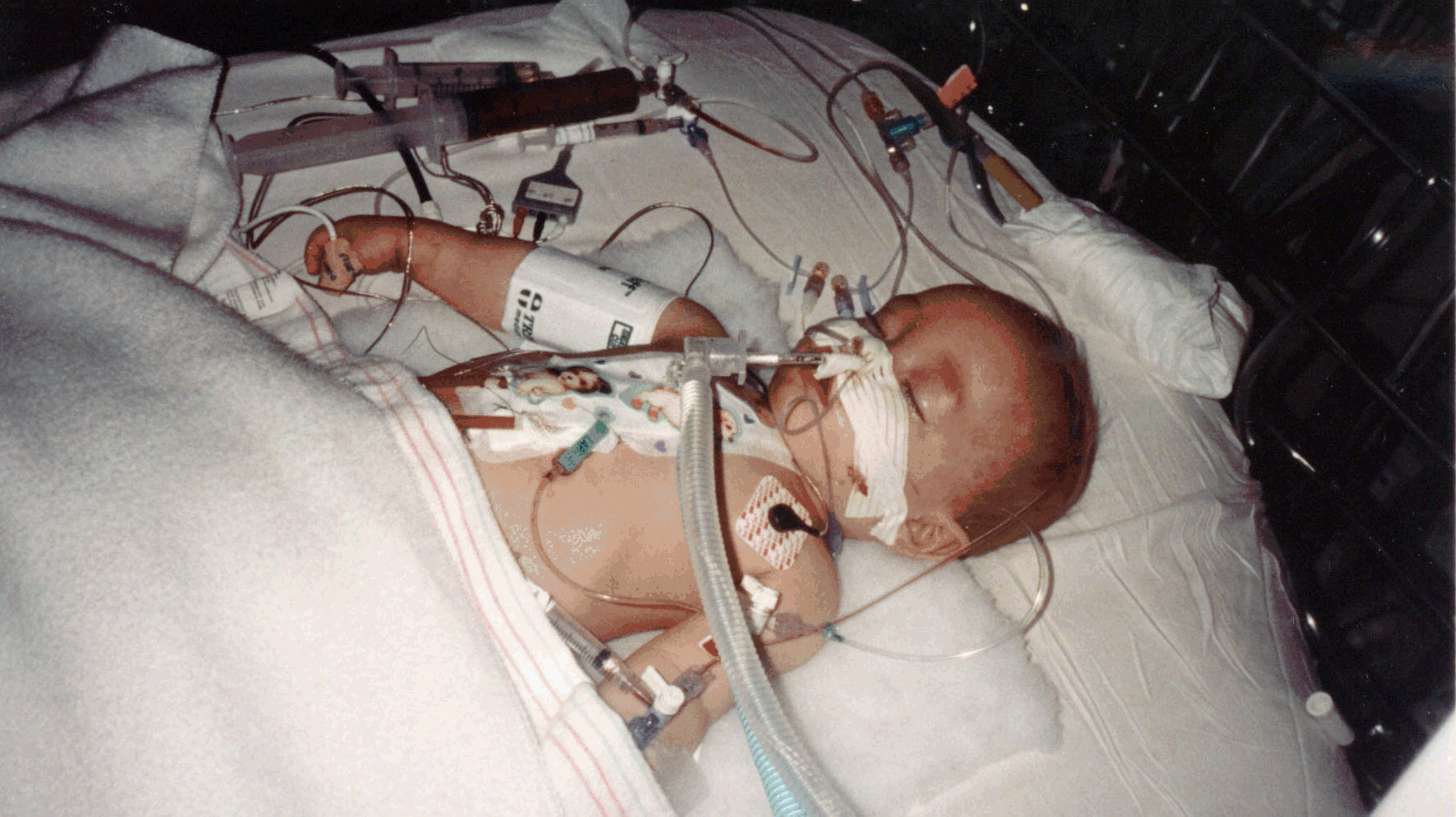 Look at those pink lips!!