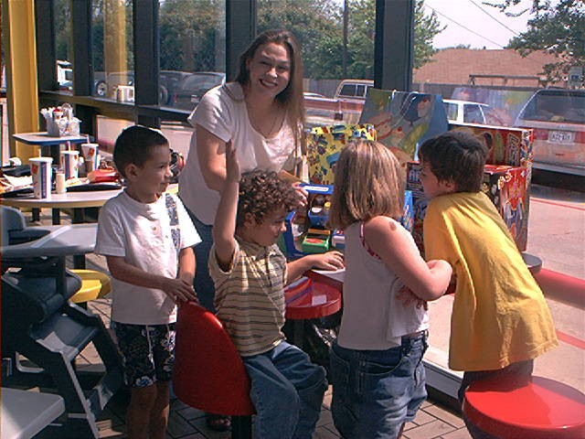 JOSH, AUNT LIZ, CHRISTIAN, MORGAN & DAKODA CELEBRATING JOSH'S BIRTHDAY ON SEPTEMBER 16, 2001