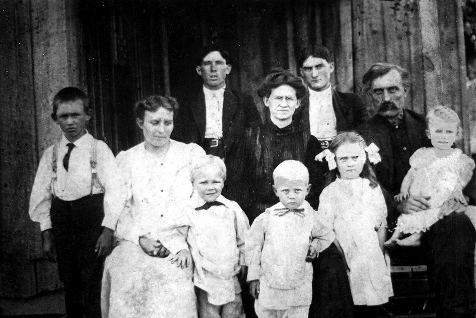 Mack Cord Viles family in 1898